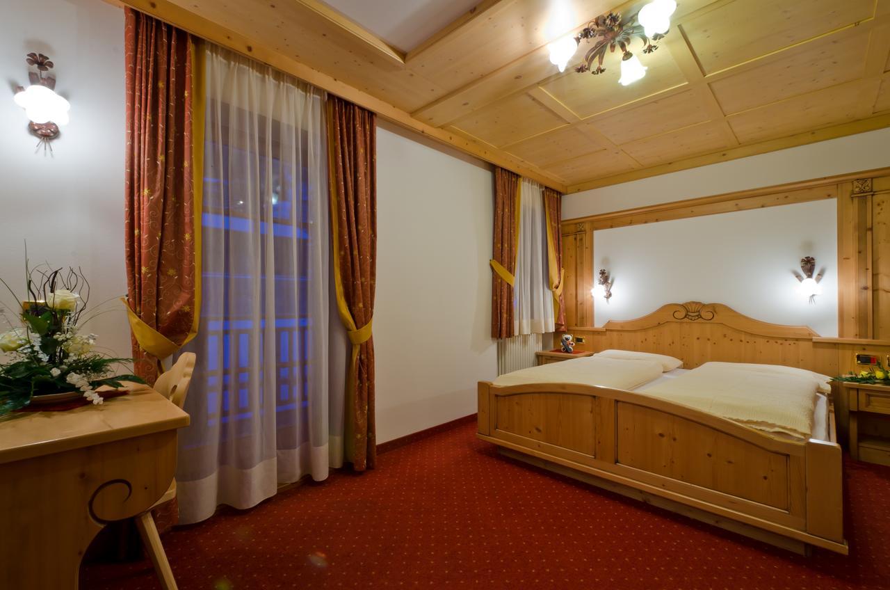 Hotel Al Viel B&B Canazei Dış mekan fotoğraf