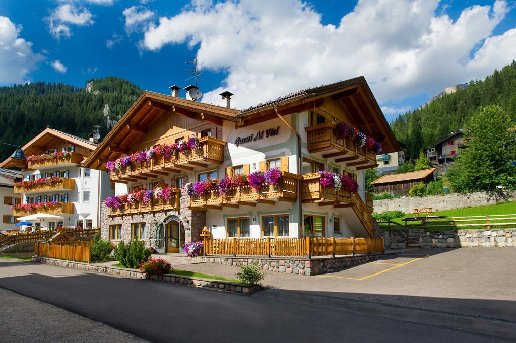 Hotel Al Viel B&B Canazei Dış mekan fotoğraf
