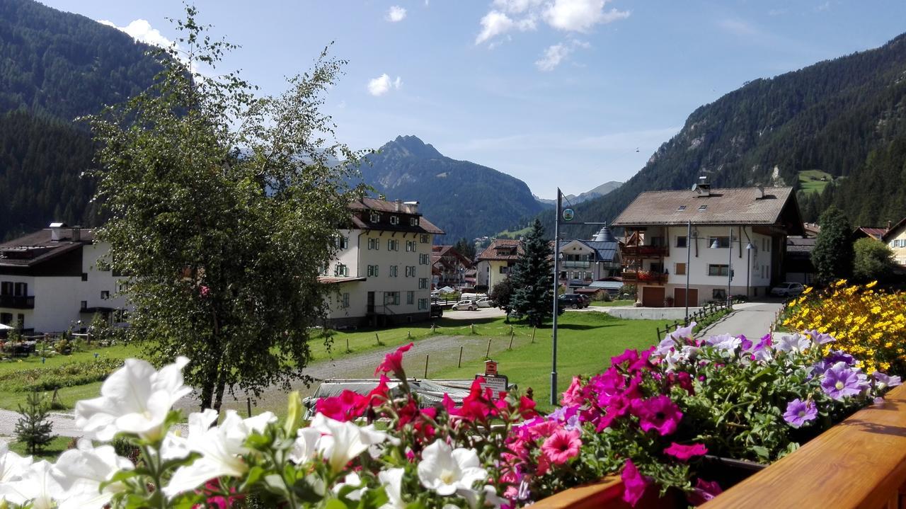 Hotel Al Viel B&B Canazei Dış mekan fotoğraf